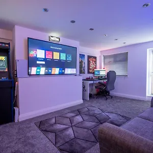https://cavendish-cat-and-gaming-house.hotelsin-chester.com